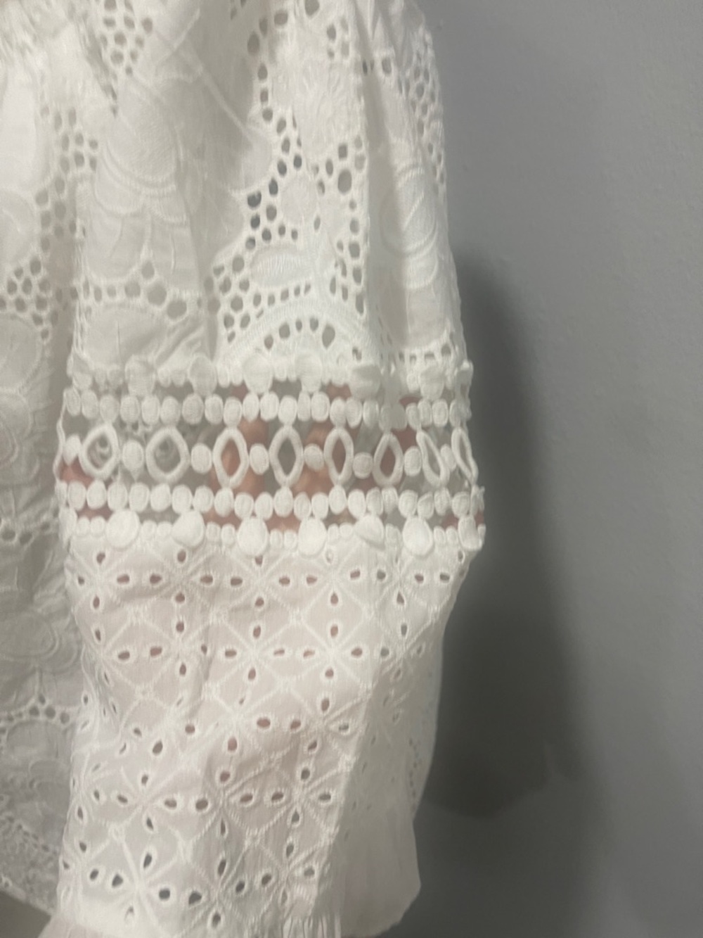 Lilly Pulitzer White Off-Shoulder Eyelet Lace Women's Top - Picture 2 of 6
